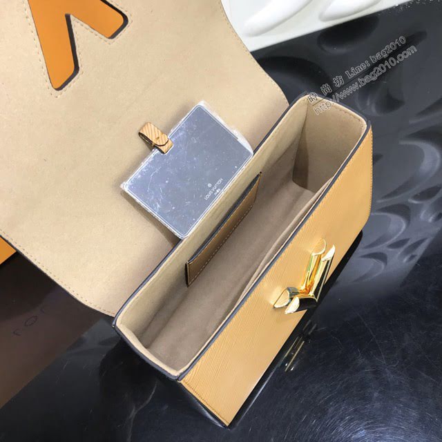 LV包包 LV新款女包 M51884 米色水波紋 TWIST中號手袋 LV單肩斜挎女包  ydh3654
